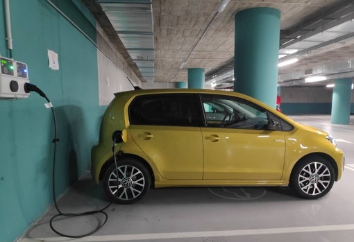 Volkswagen e-up!, urbanita con enchufe muy eficiente y práctico