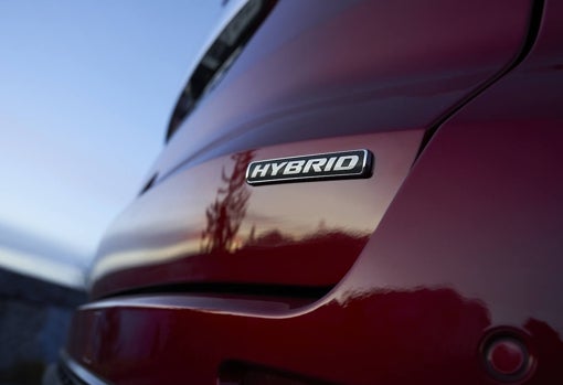 Nuevo Ford S-MAX Hybrid: autorrecargable con siete plazas