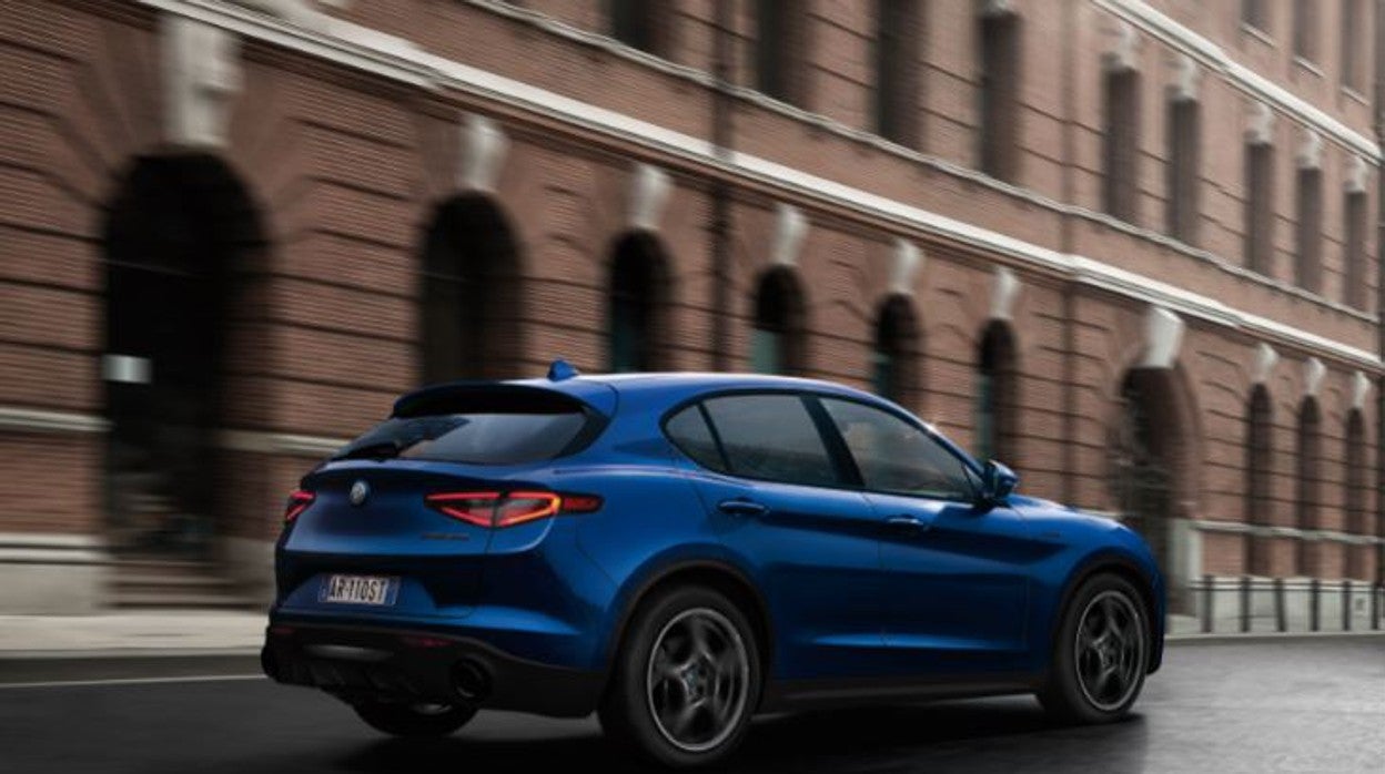 Alfa Romeo Stelvio incorpora a su gama una nueva versión Sprint Plus