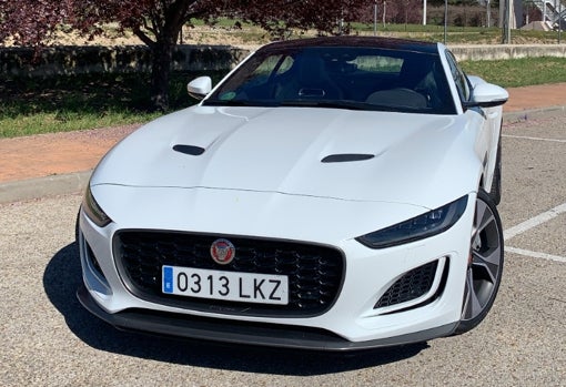 Probamos el nuevo Jaguar F-Type Coupé: atléticas prestaciones y detalles &#039;Limited Edition&#039;