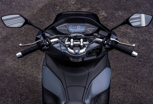 Probamos la nueva Honda PCX 125, una ciudadana con estilo