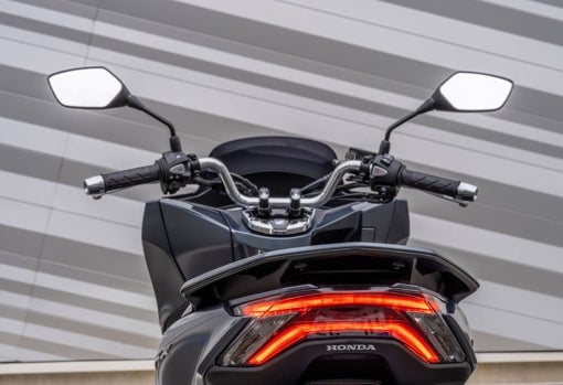 Probamos la nueva Honda PCX 125, una ciudadana con estilo