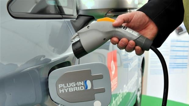 Así es el nuevo Plan Moves: cómo pedir las ayudas para comprar un coche eléctrico