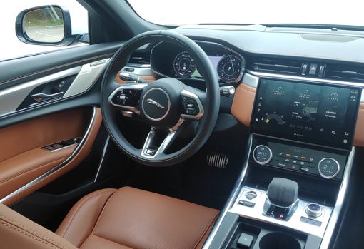 Jaguar XF 2021: un toque más tecnológico y refinado