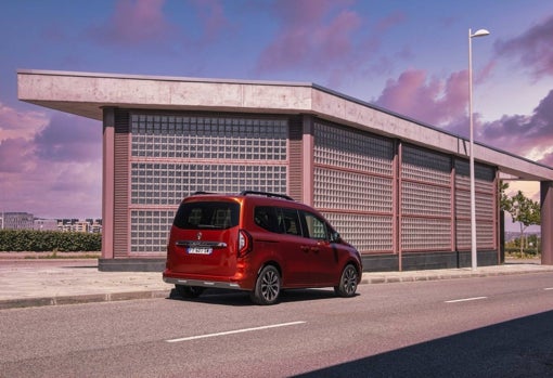 Express, Kangoo y Trafic 2021: los comerciales de Renault suben de nivel