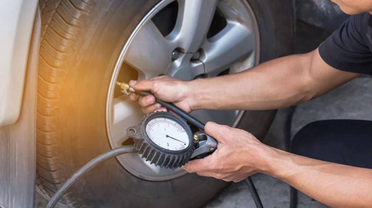 La importancia de llevar tapones en las ruedas del coche