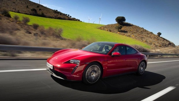 Así es una ruta Madrid-Barcelona-Madrid en coche eléctrico