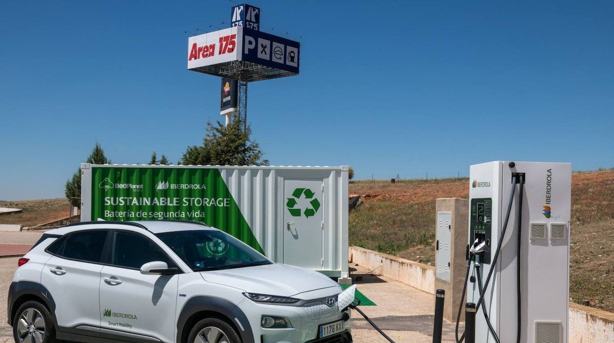 Baterías de segunda vida ya alimentan puntos de recarga de coches eléctricos