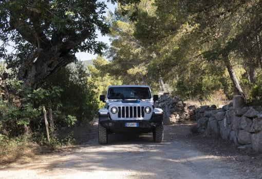 Jeep Wrangler 4Xe, la versión híbrida enchufable supera su última frontera