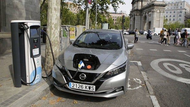 La Unión Europea sopesa poner fin a la venta de coches con motor de combustión en 2035