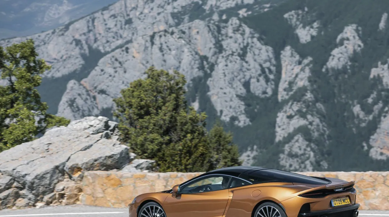 Probamos el McLaren GT: destinado a revolucionar la carretera y tus sentidos