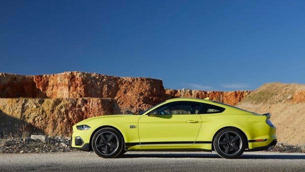 Al volante del Ford Mustang Mach 1, posiblemente el último de su especie