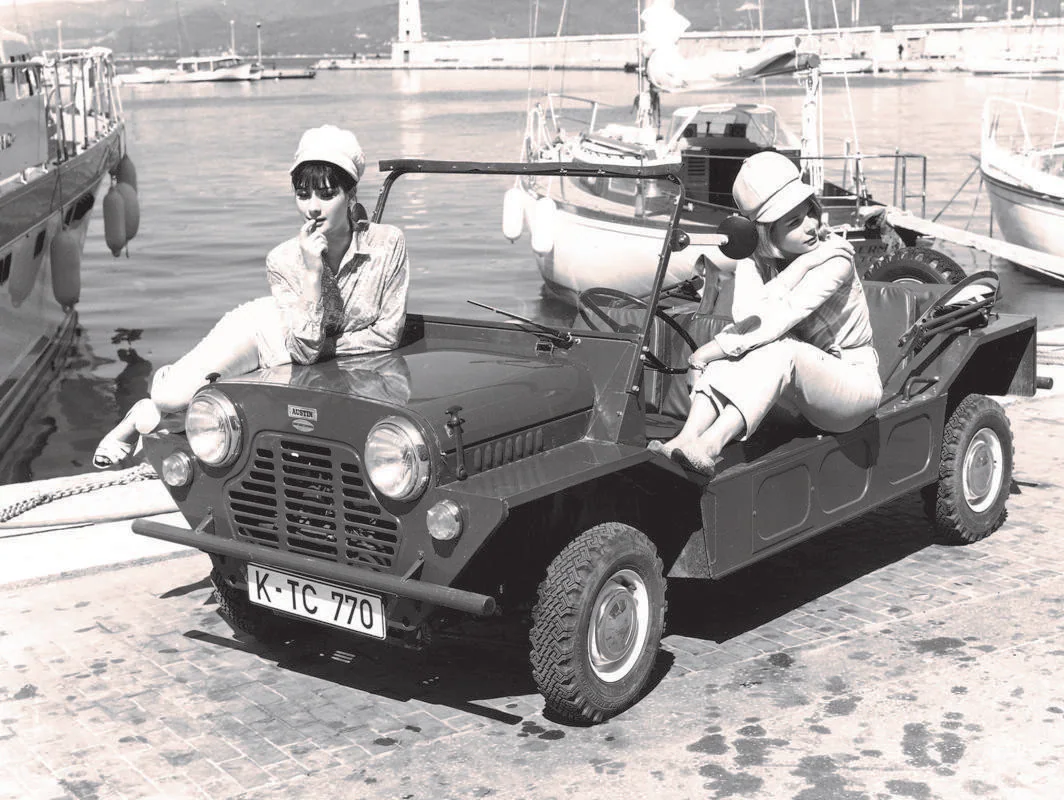 Mini Moke: de vehículo militar a desembarcar en las playas de moda