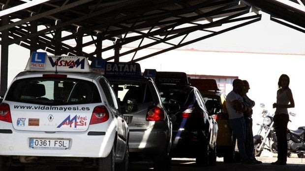 La mitad de los jóvenes da la espalda al carné de conducir