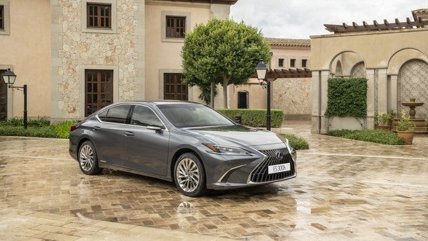 Nueva gama Lexus ES 300h: nuevo diseño y más conectividad