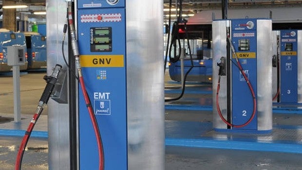 El gas natural supera ya al diésel en el transporte público