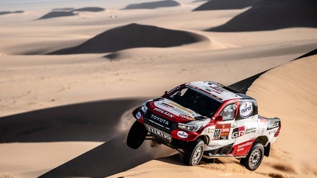 Fernando Alonso incorpora a su museo el Toyota con el que corrió el Dakar