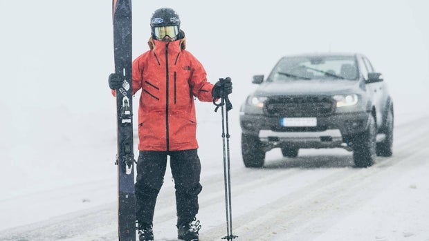 Reto en la nieve: el Ford Raptor se enfrenta al freerider Aymar Navarro