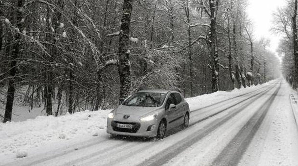 Cuidado con estos tres errores que cometemos con los neumáticos en invierno