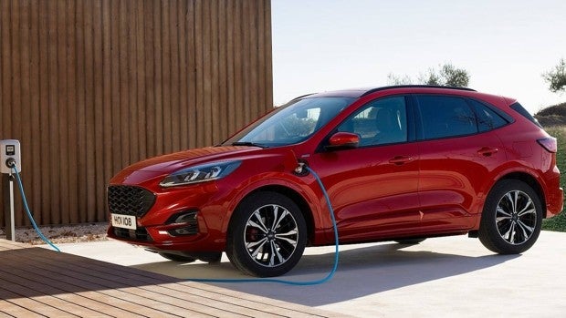 Ford Kuga PHEV: 225 CV con el mínimo consumo