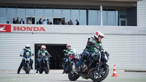 La Honda Escuela de Conducción cumple 30 años contribuyendo en la mejora de la seguridad de los motoristas