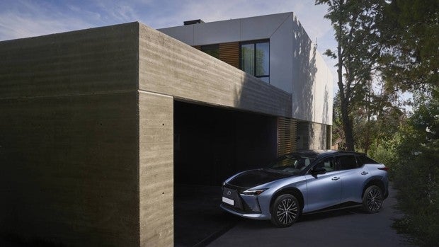Lexus abre las reservas del RZ 450e, a la venta desde 73.000 euros