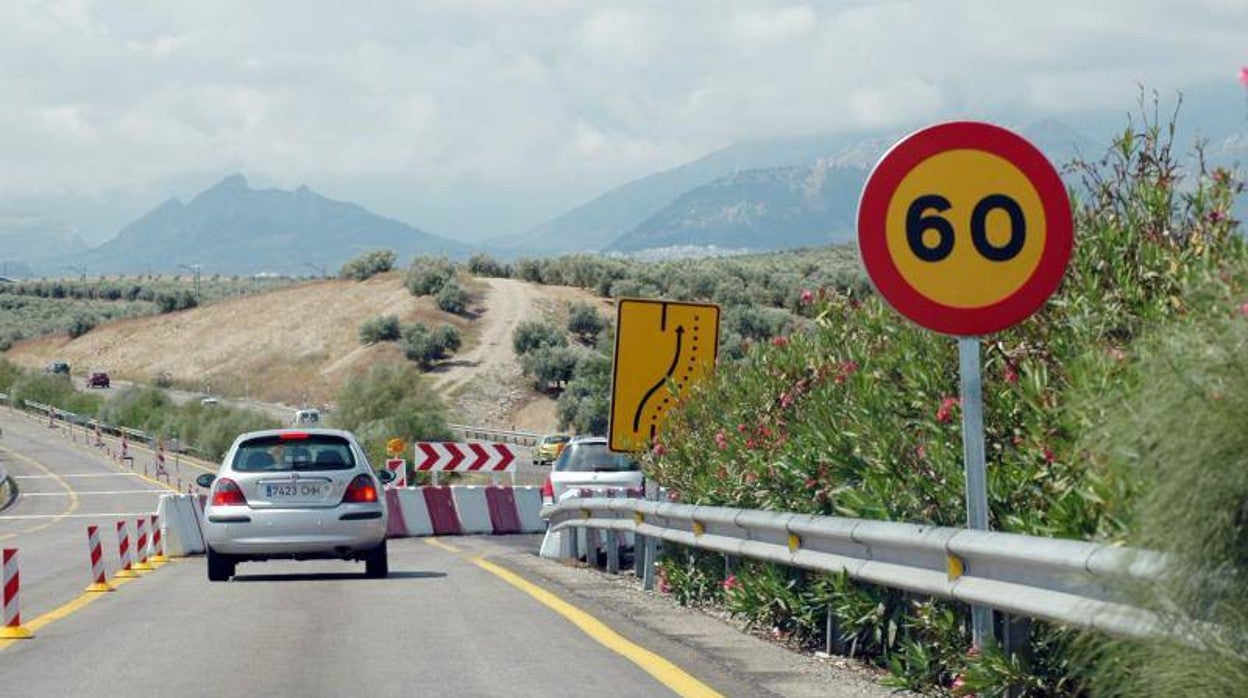 Las carreteras presentan un estado deficiente en uno de cada 10 kilómetros