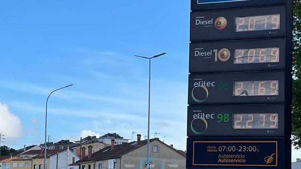 Los gasolineros avisan de que el carburante podría rebasar los 3 euros este verano