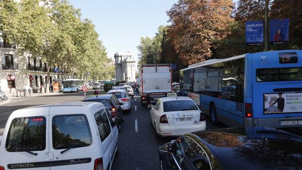 Idean cómo convertir la basura plástica en combustible de hidrógeno para los automóviles