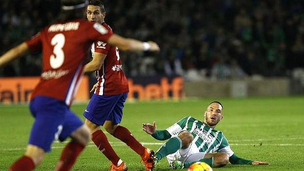 El cambio de cara en el centro del campo del Betis