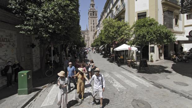 Urbanismo reurbanizará en 2019 la calle Mateos Gago sin consensuarlo con los vecinos