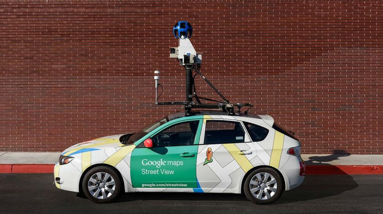 Coche de Google dotado con los sensores que miden la contaminación