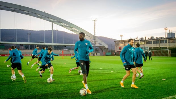 Dani García entra en la lista para el duelo ante el Betis