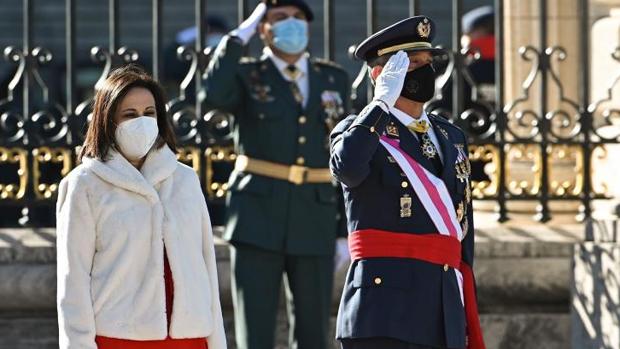 Robles, en la Pascua Militar: «Nadie tiene derecho a perjudicar el prestigio de las Fuerzas Armadas»