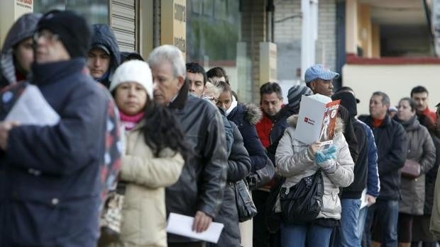 Cae en 7.588 personas el paro de junio en Galicia