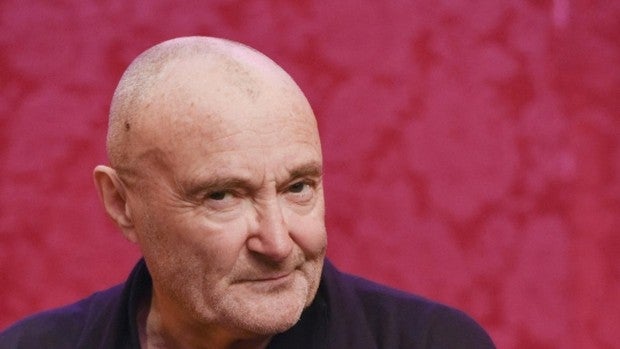 Phil Collins se retira de la batería: «Ya no puedo sostener las baquetas»