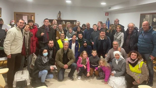 El periplo de una caravana de españoles para rescatar a refugiados de Ucrania