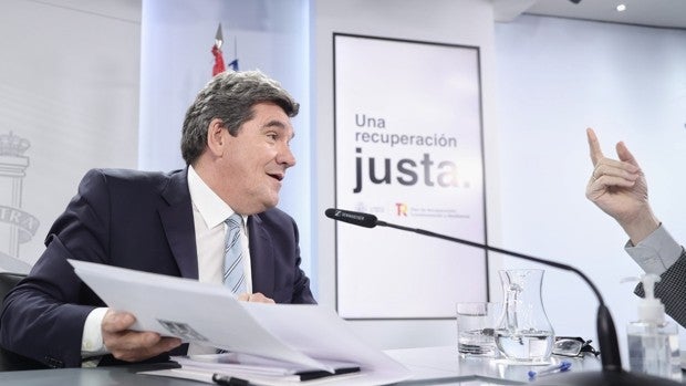 Moncloa aprueba la reforma de autónomos para salvar el examen de Bruselas, pero sin fijar las nuevas cuotas