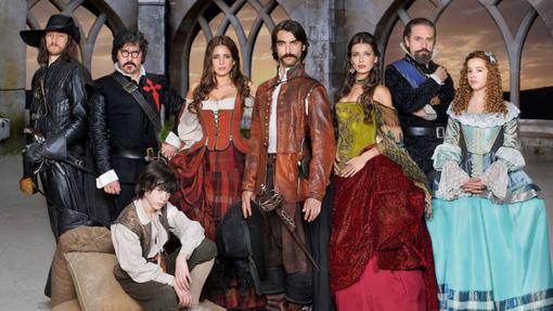 El cast de la serie de Alatriste dejando constancia de que, como indicaban algunos críticos, el vestuario esta impoluto