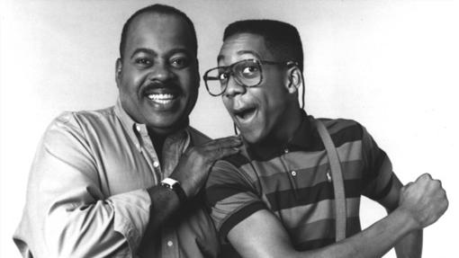 Carl Winslow junto a su odioso pero querido vecino Steve Urkel