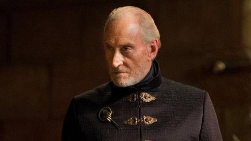 Charles Dance como el inmenso Tywin Lannister