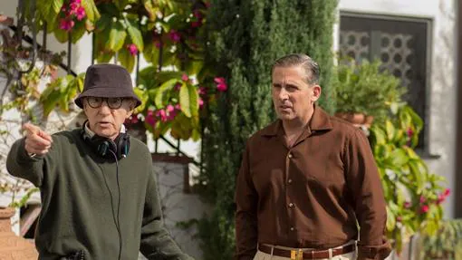 Steve Carell junto a Woody Allen en el rodaje de 'Café Society'.