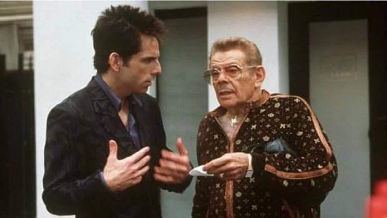 Ben Stiller (i) y su padre Jerry Stiller en una escena de 'Zoolander'.