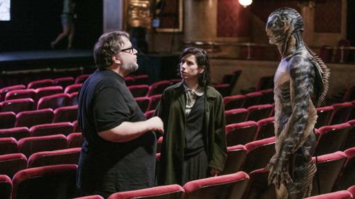 Guillermo del Toro se llevó el Oscar a mejor director.