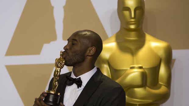Ponen en entredicho el Oscar de Kobe Bryant