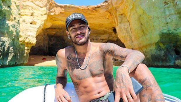 Neymar monta el «show» en el sur de Portugal