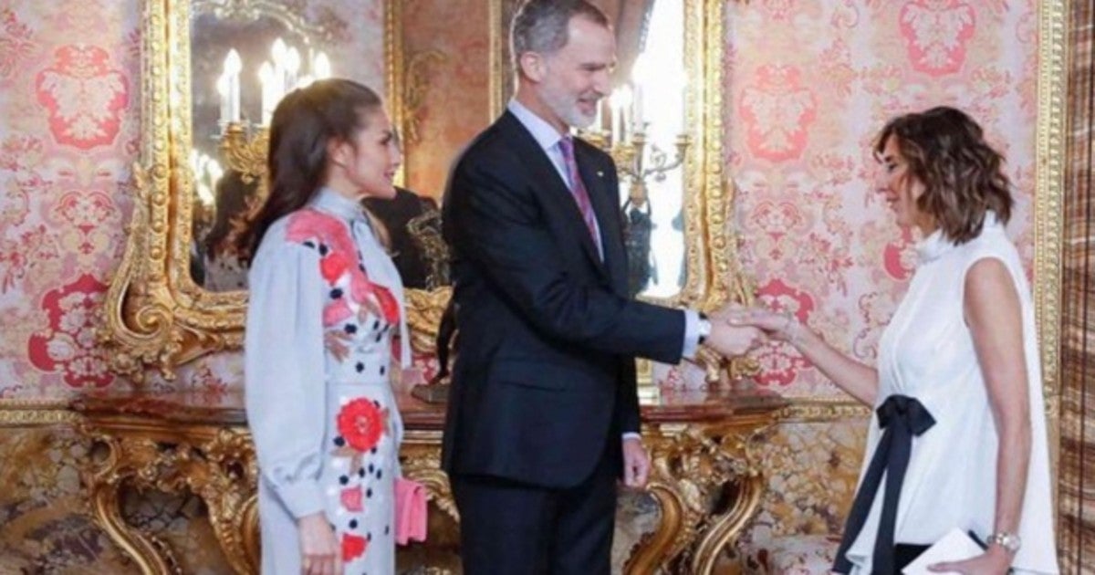 Paz Padilla junto a Doña Letizia y Don Felipe en Palacio Real