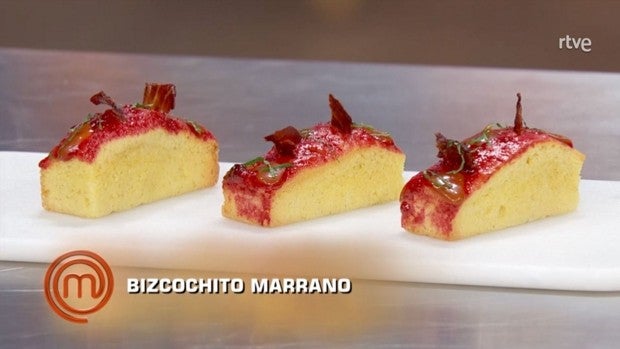 El «bizcochito marrano» de la gaditana María Lo enamora a todos en 'MasterChef 10'