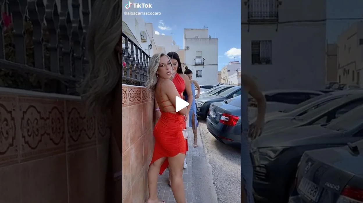 Vídeo viral de los jóvenes de Cádiz que muestran sus outfits en Tik Tok