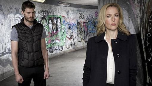 En «The Fall» tenemos a una pareja de protagonista totalmente opuesta en sus fines, pero cercana en métodos